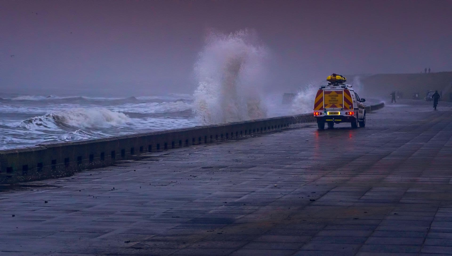 Chi deve sottoscrivere la polizza catastrofale? Obblighi per privati e imprese